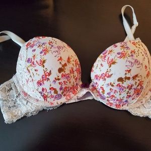 Victoria Secret bra Size 34B